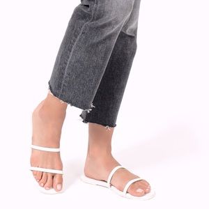 TKEES Gemma Cream Slide Sandal | Size 5